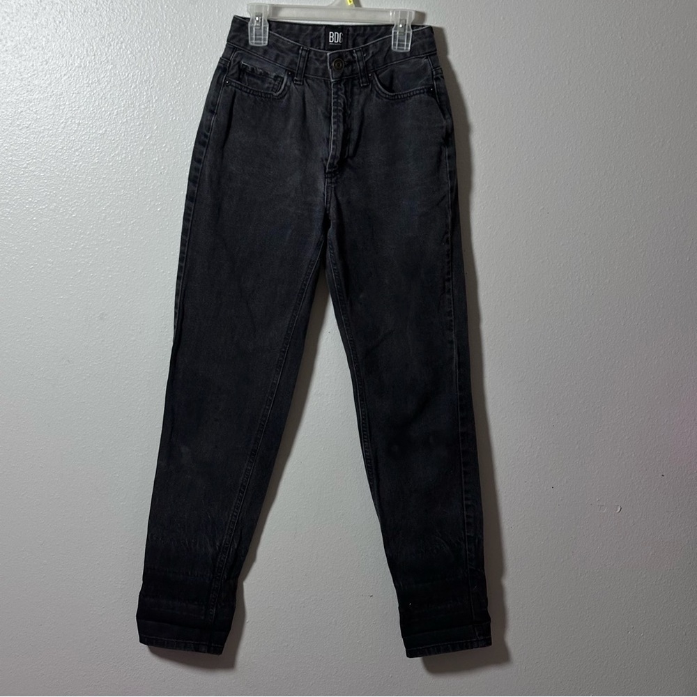 BDG Urban Outfitters Women Black Denim Mom High-Rise Jeans size 24.